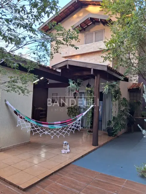 Casa com 4 quartos à venda, 156m2 em Jardim Arangá, Araraquara - SP - imagem 3 Foto 3 de Casa com 4 quartos à venda, 156m2 em Jardim Arangá, Araraquara - SP