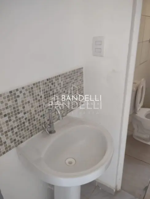 Sala Comercial para alugar, 180m2 em Jardim Roberto Selmi Dei, Araraquara - SP - imagem 8 Foto 8 de Sala Comercial para alugar, 180m2 em Jardim Roberto Selmi Dei, Araraquara - SP