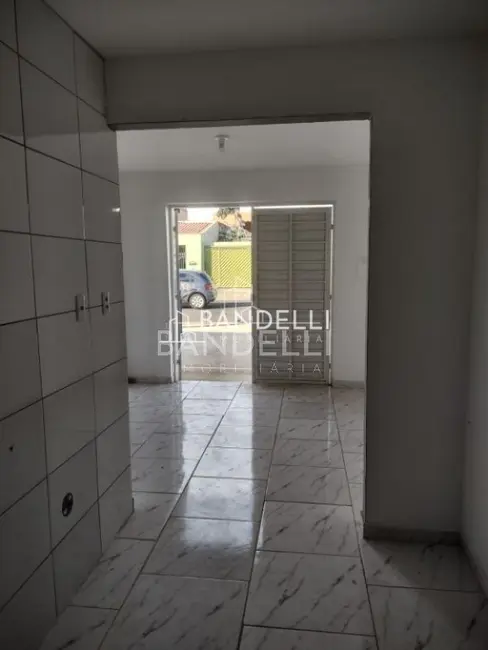 Sala Comercial para alugar, 180m2 em Jardim Roberto Selmi Dei, Araraquara - SP - imagem 3 Foto 3 de Sala Comercial para alugar, 180m2 em Jardim Roberto Selmi Dei, Araraquara - SP