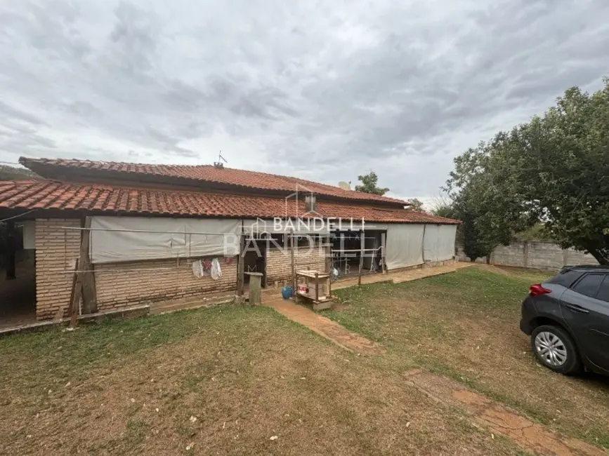 Chácara com 3 quartos à venda, 306m2 em Araraquara - SP - imagem 8 Foto 8 de Chácara com 3 quartos à venda, 306m2 em Araraquara - SP