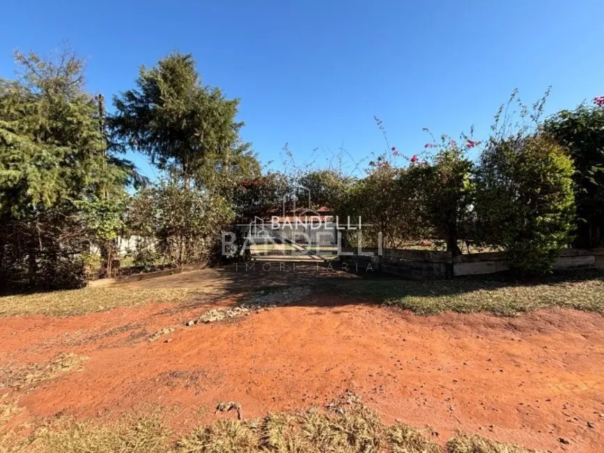Chácara com 3 quartos à venda, 306m2 em Araraquara - SP - imagem 6 Foto 6 de Chácara com 3 quartos à venda, 306m2 em Araraquara - SP