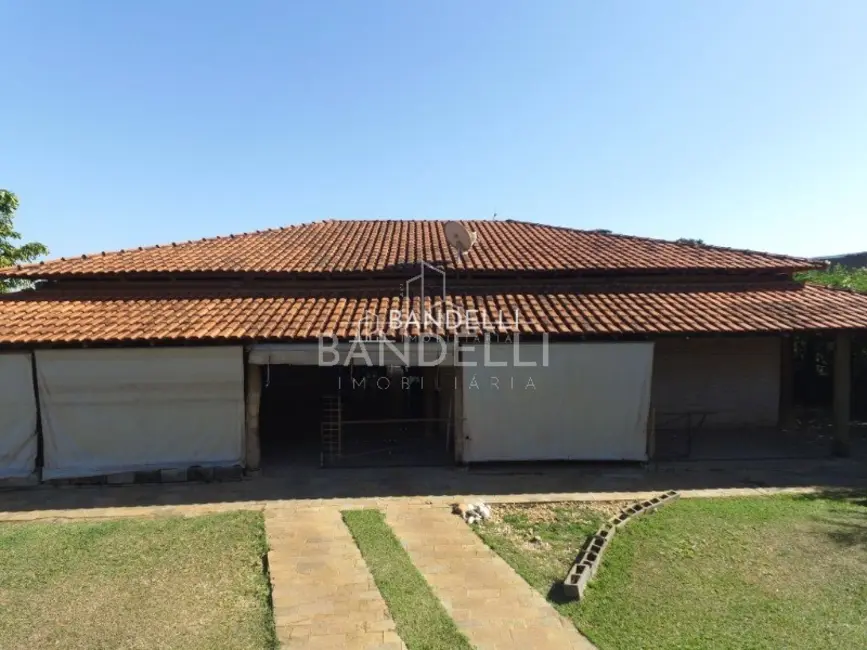 Chácara com 3 quartos à venda, 306m2 em Araraquara - SP - imagem 1 Foto 1 de Chácara com 3 quartos à venda, 306m2 em Araraquara - SP