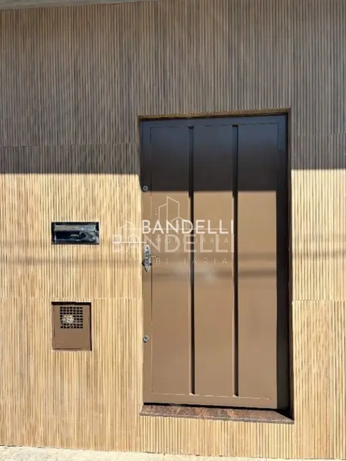 Sala Comercial para alugar, 15m2 em Centro, Araraquara - SP - imagem 2 Foto 2 de Sala Comercial para alugar, 15m2 em Centro, Araraquara - SP