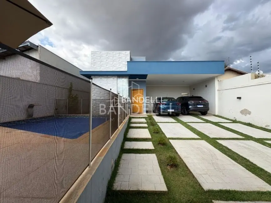 Casa com 3 quartos à venda, 157m2 em Vila Xavier (Vila Xavier), Araraquara - SP - imagem 3 Foto 3 de Casa com 3 quartos à venda, 157m2 em Vila Xavier (Vila Xavier), Araraquara - SP