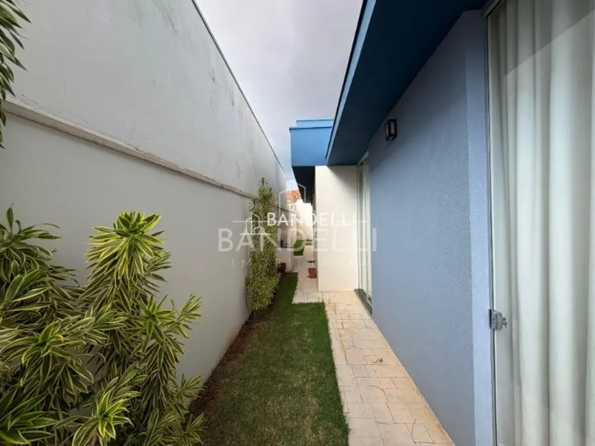 Casa com 3 quartos à venda, 157m2 em Vila Xavier (Vila Xavier), Araraquara - SP - imagem 8 Foto 8 de Casa com 3 quartos à venda, 157m2 em Vila Xavier (Vila Xavier), Araraquara - SP