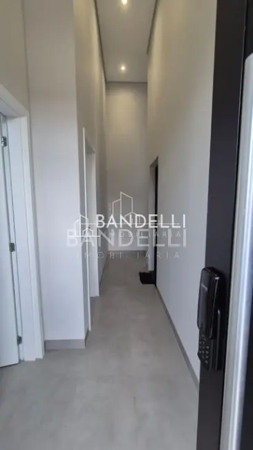 Foto 3 de Casa de Condomínio com 3 quartos à venda, 164m2 em Parque Residencial Damha, Araraquara - SP