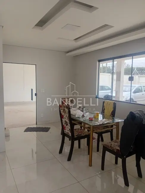 Casa com 2 quartos para alugar, 150m2 em Jardim das Paineiras, Araraquara - SP - imagem 8 Foto 8 de Casa com 2 quartos para alugar, 150m2 em Jardim das Paineiras, Araraquara - SP