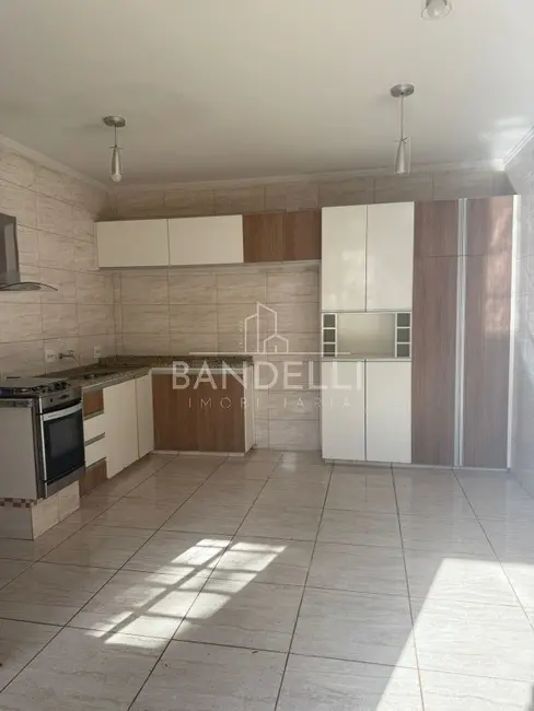 Casa com 3 quartos para alugar, 149m2 em Vila Melhado, Araraquara - SP - imagem 1 Foto 1 de Casa com 3 quartos para alugar, 149m2 em Vila Melhado, Araraquara - SP