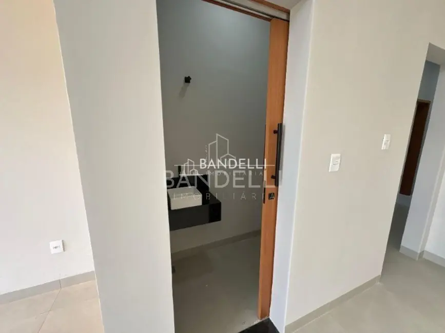 Casa de Condomínio com 3 quartos à venda, 134m2 em Araraquara - SP - imagem 7 Foto 7 de Casa de Condomínio com 3 quartos à venda, 134m2 em Araraquara - SP