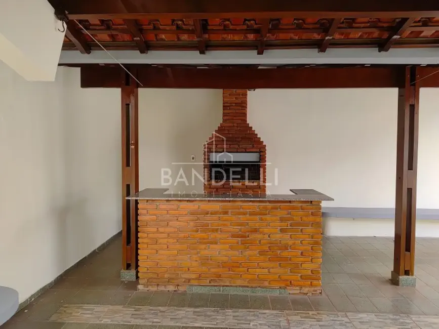 Casa com 3 quartos à venda e para alugar, 240m2 em Jardim Santa Lúcia, Araraquara - SP - imagem 4 Foto 4 de Casa com 3 quartos à venda e para alugar, 240m2 em Jardim Santa Lúcia, Araraquara - SP