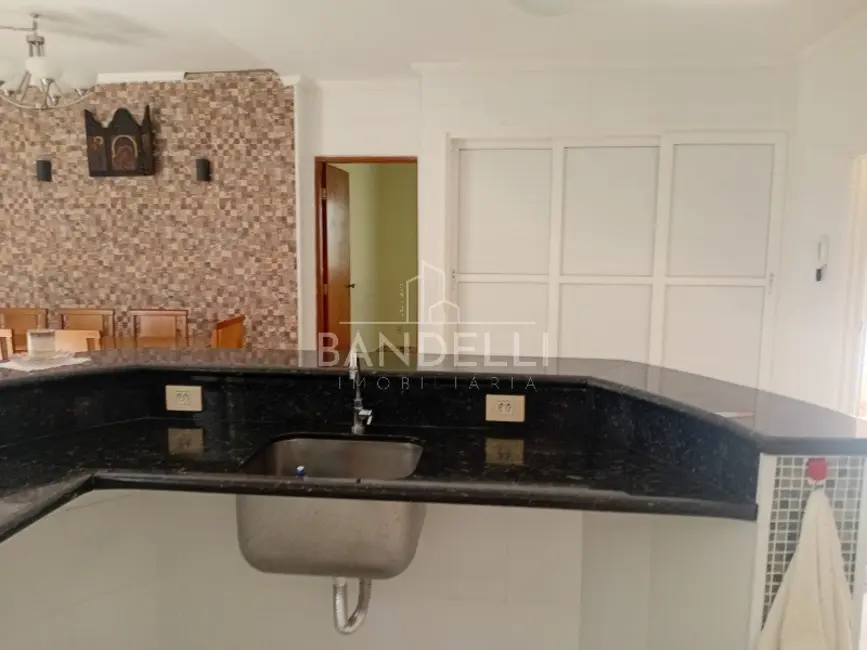 Casa com 3 quartos à venda, 203m2 em Jardim Botânico, Araraquara - SP - imagem 3 Foto 3 de Casa com 3 quartos à venda, 203m2 em Jardim Botânico, Araraquara - SP