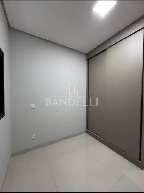 Casa de Condomínio com 3 quartos à venda, 127m2 em Parque Atlanta, Araraquara - SP - imagem 5 Foto 5 de Casa de Condomínio com 3 quartos à venda, 127m2 em Parque Atlanta, Araraquara - SP