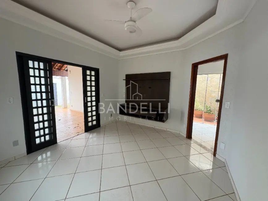 Casa com 2 quartos à venda, 180m2 em Jardim Botânico, Araraquara - SP - imagem 5 Foto 5 de Casa com 2 quartos à venda, 180m2 em Jardim Botânico, Araraquara - SP