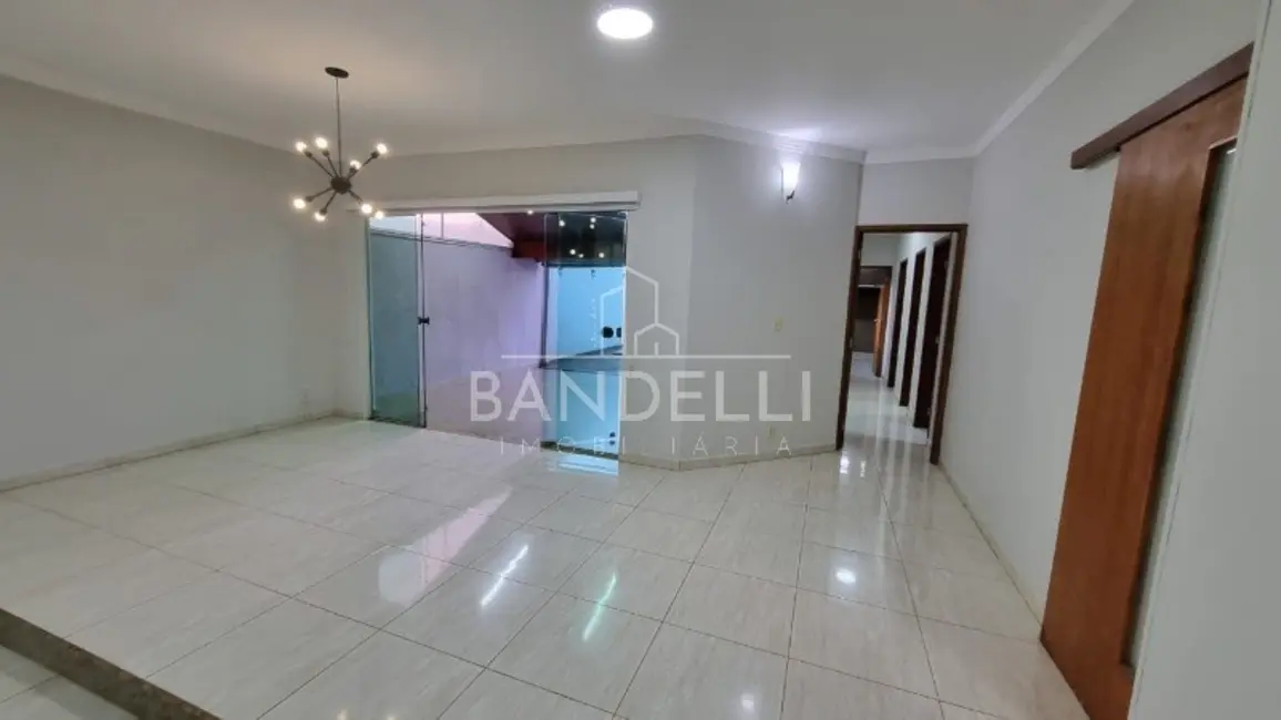 Foto 1 de Casa de Condomínio com 3 quartos à venda, 175m2 em Jardim dos Flamboyants, Araraquara - SP