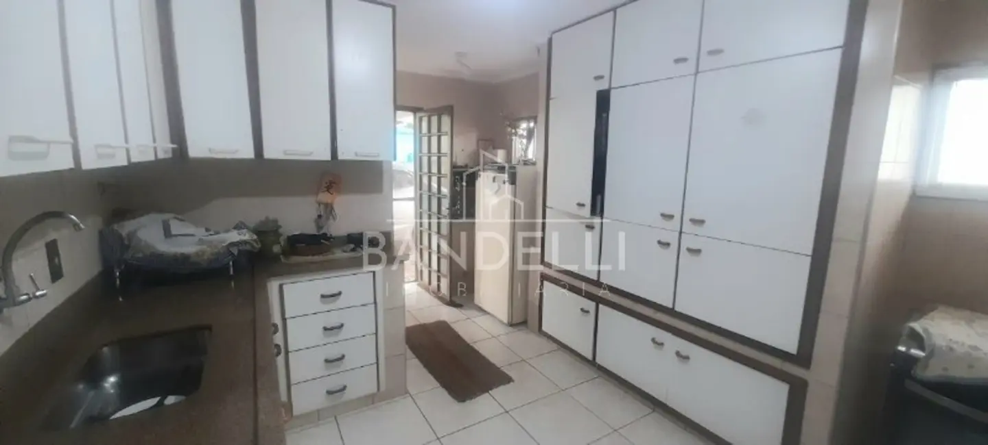 Foto 2 de Casa com 4 quartos à venda, 213m2 em Jardim Brasil (Vila Xavier), Araraquara - SP