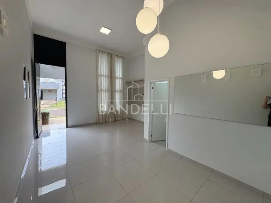 Foto 3 de Casa de Condomínio com 3 quartos à venda, 179m2 em Residencial Village Damha II, Araraquara - SP