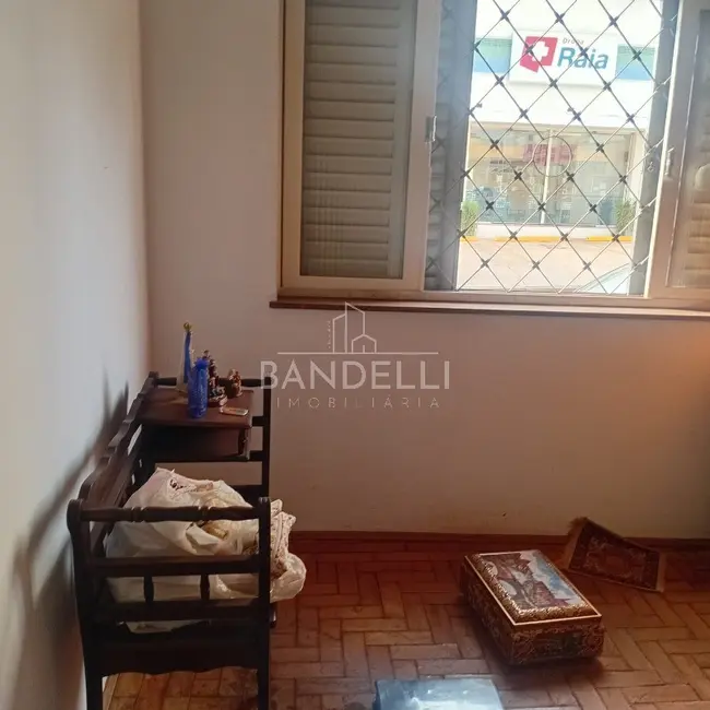 Casa com 4 quartos à venda, 200m2 em Centro, Araraquara - SP - imagem 7 Foto 7 de Casa com 4 quartos à venda, 200m2 em Centro, Araraquara - SP