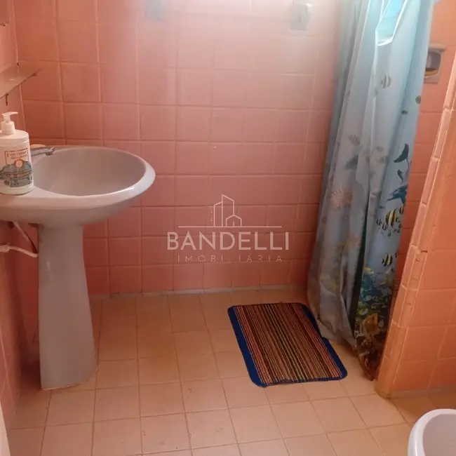Casa com 4 quartos à venda, 200m2 em Centro, Araraquara - SP - imagem 6 Foto 6 de Casa com 4 quartos à venda, 200m2 em Centro, Araraquara - SP