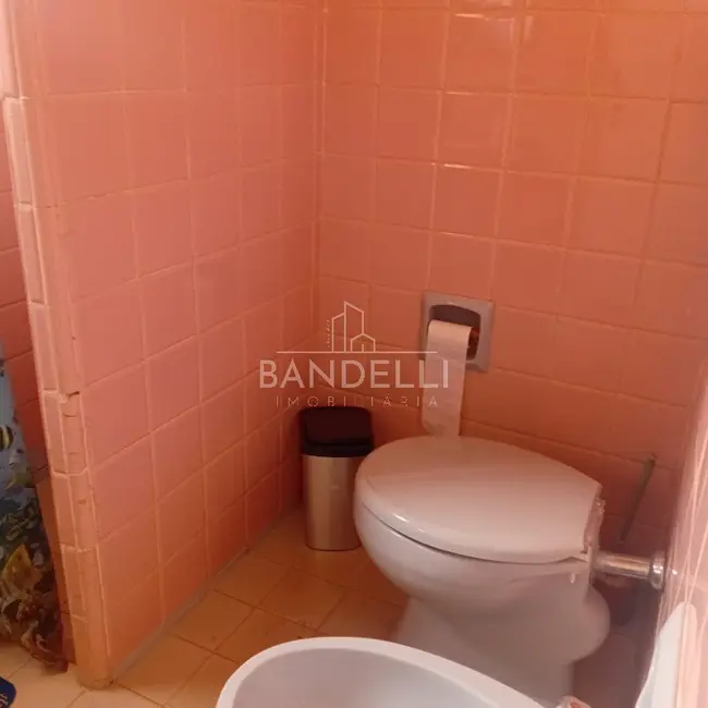 Casa com 4 quartos à venda, 200m2 em Centro, Araraquara - SP - imagem 5 Foto 5 de Casa com 4 quartos à venda, 200m2 em Centro, Araraquara - SP