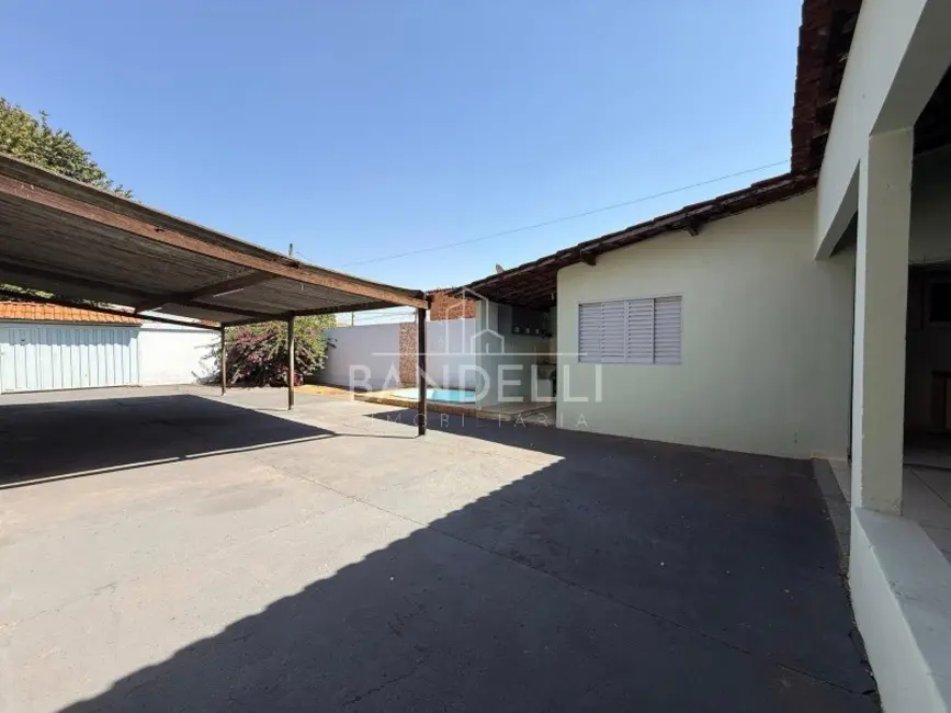 Casa com 2 quartos à venda, 137m2 em Jardim Cruzeiro do Sul I e II, Araraquara - SP - imagem 8 Foto 8 de Casa com 2 quartos à venda, 137m2 em Jardim Cruzeiro do Sul I e II, Araraquara - SP