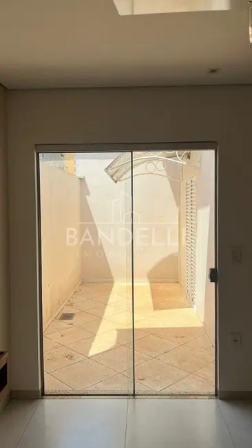 Casa com 2 quartos à venda, 97m2 em Jardim Adalgisa, Araraquara - SP - imagem 7 Foto 7 de Casa com 2 quartos à venda, 97m2 em Jardim Adalgisa, Araraquara - SP