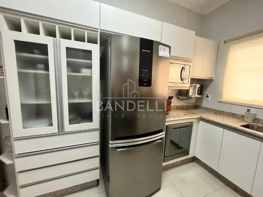 Casa de Condomínio com 3 quartos à venda, 150m2 em Araraquara - SP - imagem 5 Foto 5 de Casa de Condomínio com 3 quartos à venda, 150m2 em Araraquara - SP