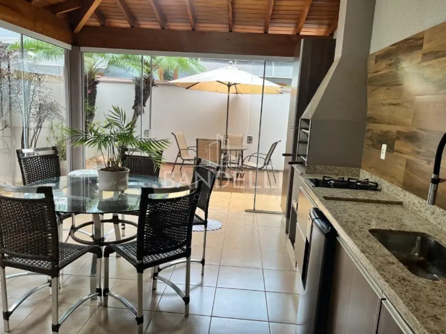 Casa de Condomínio com 3 quartos à venda, 150m2 em Araraquara - SP - imagem 7 Foto 7 de Casa de Condomínio com 3 quartos à venda, 150m2 em Araraquara - SP