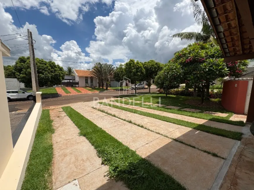 Foto 4 de Casa de Condomínio com 3 quartos à venda e para alugar, 235m2 em Jardim Magnólias II, Araraquara - SP