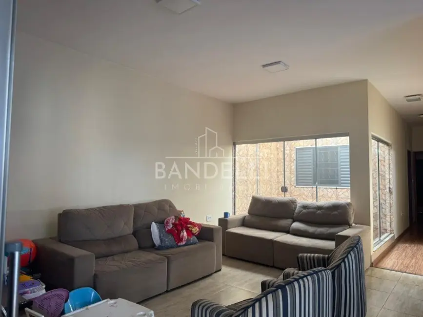 Foto 3 de Casa com 3 quartos à venda, 231m2 em Jardim Maria Luiza, Araraquara - SP