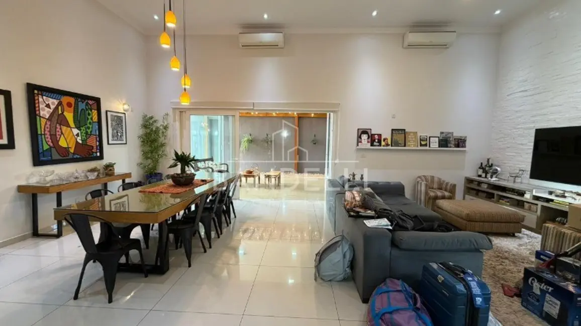 Foto 2 de Casa de Condomínio com 5 quartos à venda e para alugar, 370m2 em Portal das Araucárias, Araraquara - SP