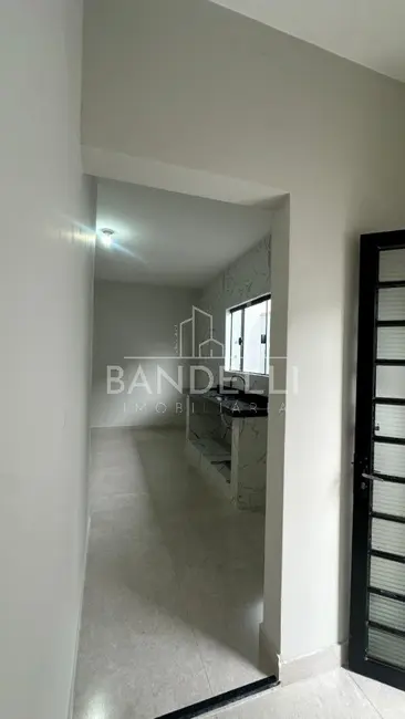 Casa com 2 quartos à venda, 130m2 em Jardim Nova América, Araraquara - SP - imagem 3 Foto 3 de Casa com 2 quartos à venda, 130m2 em Jardim Nova América, Araraquara - SP