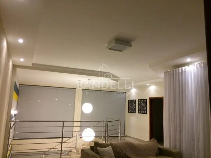 Casa de Condomínio com 3 quartos à venda, 232m2 em Jardim Maria Luiza V, Araraquara - SP - imagem 2 Foto 2 de Casa de Condomínio com 3 quartos à venda, 232m2 em Jardim Maria Luiza V, Araraquara - SP