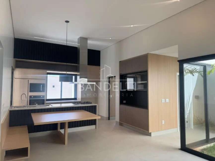 Foto 4 de Casa de Condomínio com 3 quartos à venda, 176m2 em Residencial Village Damha III, Araraquara - SP