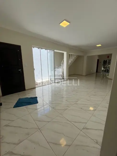 Casa com 2 quartos à venda, 120m2 em Jardim Santa Angelina, Araraquara - SP - imagem 3 Foto 3 de Casa com 2 quartos à venda, 120m2 em Jardim Santa Angelina, Araraquara - SP