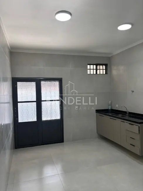 Casa com 3 quartos à venda, 142m2 em Vila Furlan, Araraquara - SP - imagem 5 Foto 5 de Casa com 3 quartos à venda, 142m2 em Vila Furlan, Araraquara - SP
