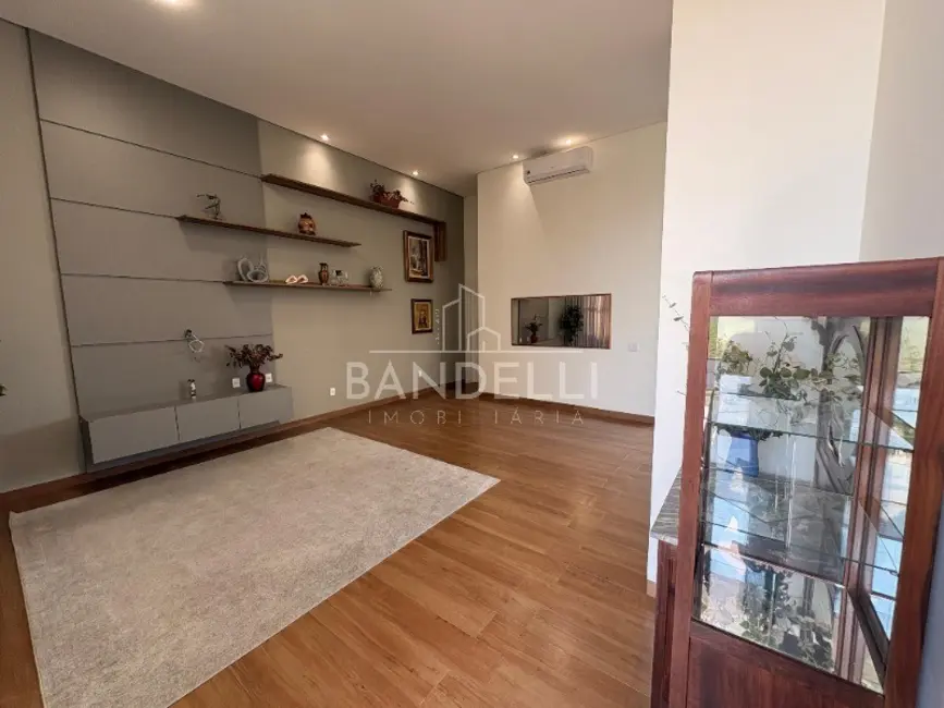Foto 6 de Casa de Condomínio com 3 quartos à venda e para alugar, 165m2 em Residencial Village Damha III, Araraquara - SP