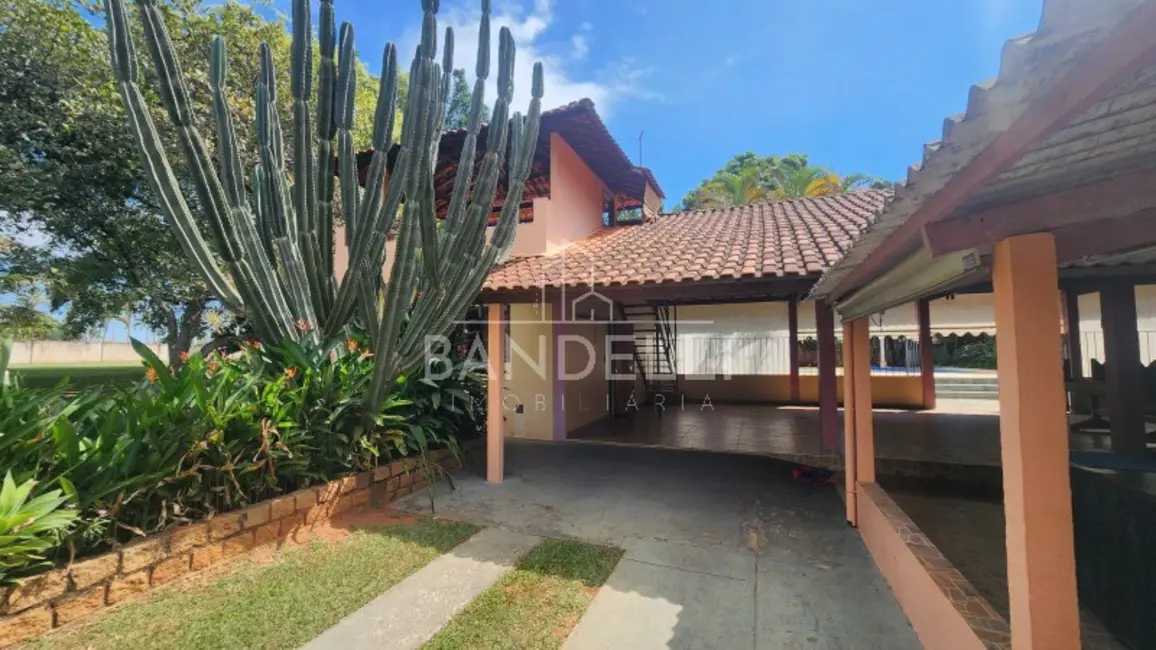 Chácara com 4 quartos à venda, 345m2 em Jardim Botânico, Araraquara - SP - imagem 3 Foto 3 de Chácara com 4 quartos à venda, 345m2 em Jardim Botânico, Araraquara - SP