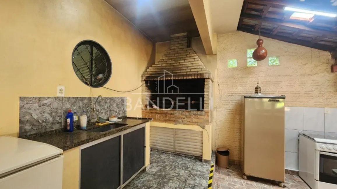 Chácara com 4 quartos à venda, 345m2 em Jardim Botânico, Araraquara - SP - imagem 9 Foto 9 de Chácara com 4 quartos à venda, 345m2 em Jardim Botânico, Araraquara - SP