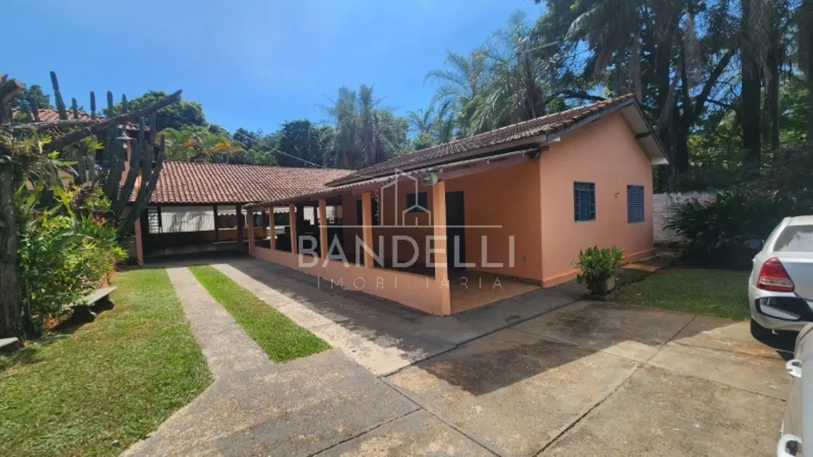 Chácara com 4 quartos à venda, 345m2 em Jardim Botânico, Araraquara - SP - imagem 1 Foto 1 de Chácara com 4 quartos à venda, 345m2 em Jardim Botânico, Araraquara - SP