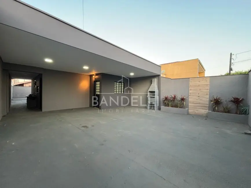 Casa com 2 quartos à venda, 80m2 em Parque Igaçaba, Araraquara - SP - imagem 1 Foto 1 de Casa com 2 quartos à venda, 80m2 em Parque Igaçaba, Araraquara - SP