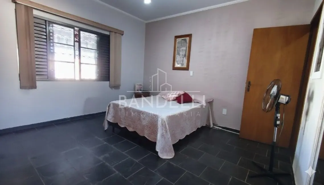 Foto 6 de Casa com 3 quartos à venda, 169m2 em Parque Laranjeiras, Araraquara - SP