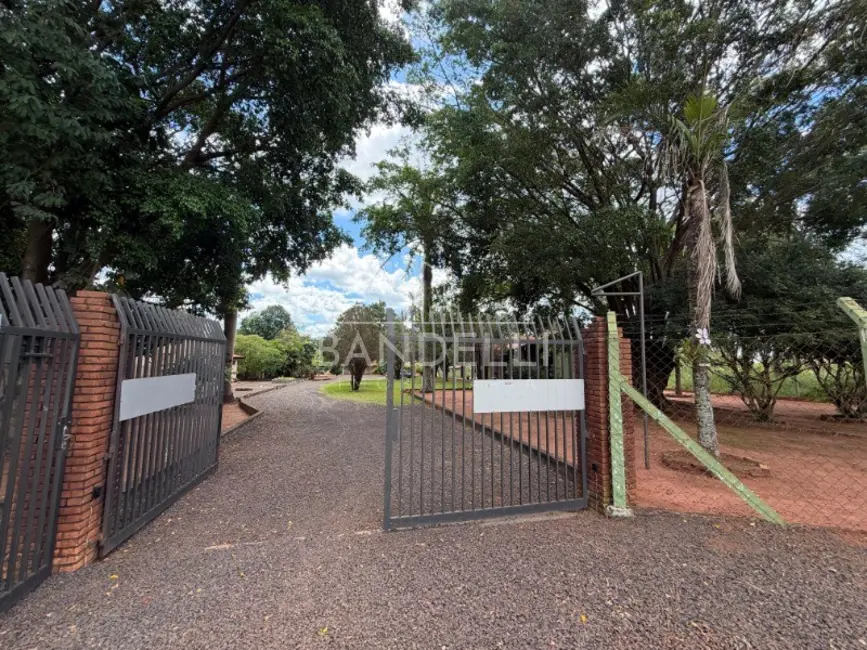 Chácara com 3 quartos à venda, 538m2 em Jardim Zavanella, Araraquara - SP - imagem 2 Foto 2 de Chácara com 3 quartos à venda, 538m2 em Jardim Zavanella, Araraquara - SP