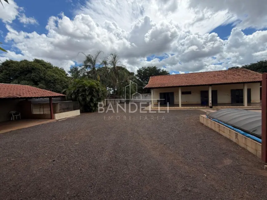 Chácara com 3 quartos à venda, 538m2 em Jardim Zavanella, Araraquara - SP - imagem 5 Foto 5 de Chácara com 3 quartos à venda, 538m2 em Jardim Zavanella, Araraquara - SP