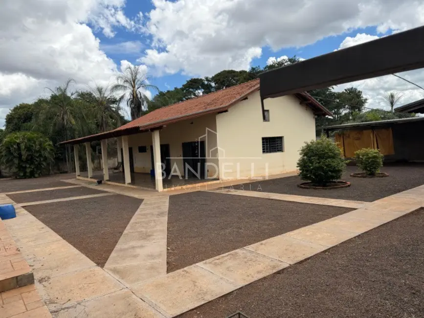 Chácara com 3 quartos à venda, 538m2 em Jardim Zavanella, Araraquara - SP - imagem 9 Foto 9 de Chácara com 3 quartos à venda, 538m2 em Jardim Zavanella, Araraquara - SP
