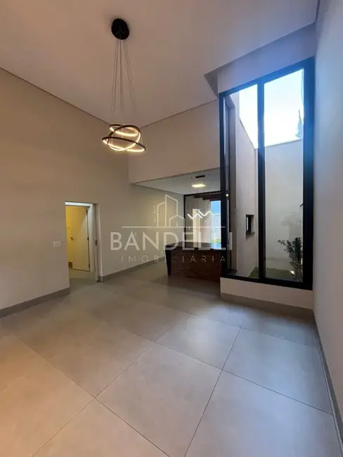 Casa de Condomínio com 3 quartos à venda, 136m2 em Araraquara - SP - imagem 4 Foto 4 de Casa de Condomínio com 3 quartos à venda, 136m2 em Araraquara - SP