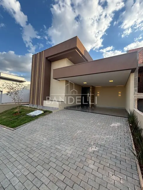 Casa de Condomínio com 3 quartos à venda, 136m2 em Araraquara - SP - imagem 1 Foto 1 de Casa de Condomínio com 3 quartos à venda, 136m2 em Araraquara - SP