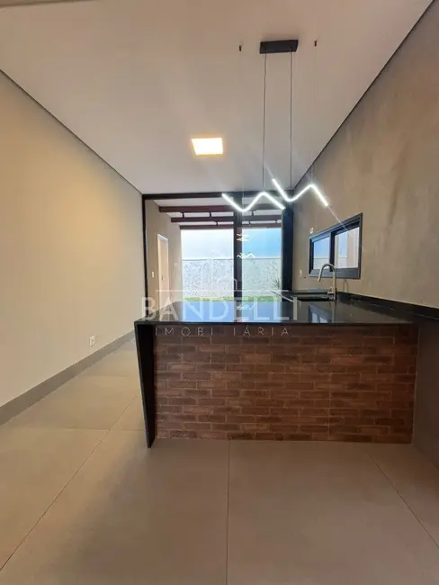 Casa de Condomínio com 3 quartos à venda, 136m2 em Araraquara - SP - imagem 5 Foto 5 de Casa de Condomínio com 3 quartos à venda, 136m2 em Araraquara - SP