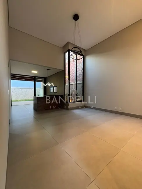 Casa de Condomínio com 3 quartos à venda, 136m2 em Araraquara - SP - imagem 3 Foto 3 de Casa de Condomínio com 3 quartos à venda, 136m2 em Araraquara - SP
