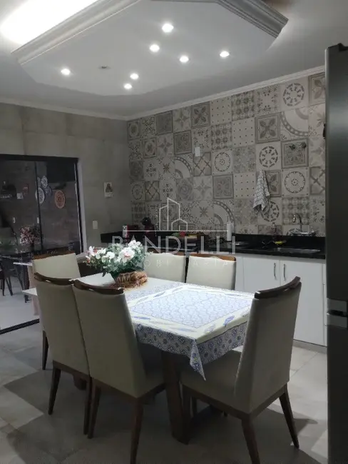 Foto 6 de Casa com 2 quartos à venda, 166m2 em Jardim Gardênias, Araraquara - SP