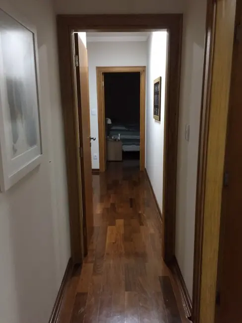 Apartamento com 3 quartos à venda, 233m2 em Centro, Araraquara - SP - imagem 4 Foto 4 de Apartamento com 3 quartos à venda, 233m2 em Centro, Araraquara - SP